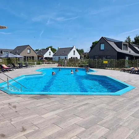 503b Op Recreatiepark De Wielen Alpehytte